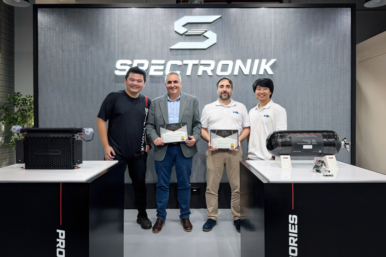 Visita de H2m a la sede de Spectronik en Singapur